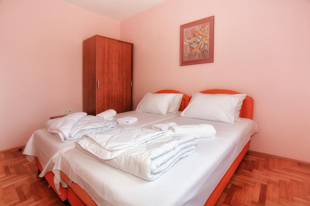 Apartments Villa Happy Mrcevac 外观 照片