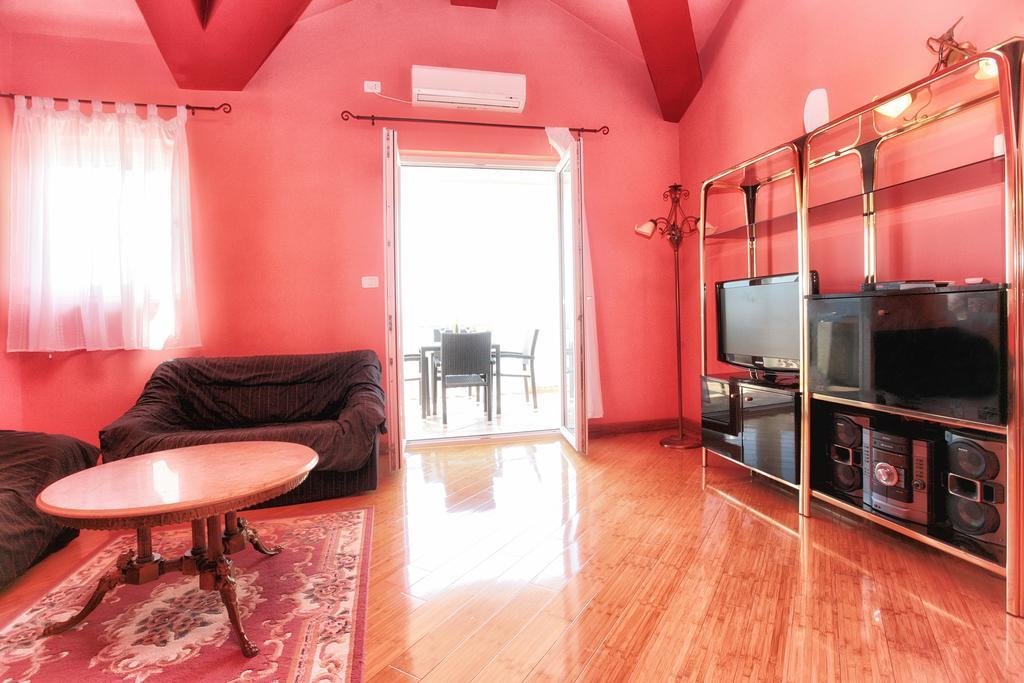 Apartments Villa Happy Mrcevac 外观 照片