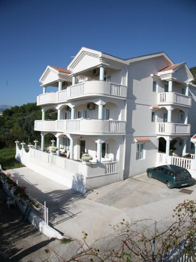 Apartments Villa Happy Mrcevac 外观 照片