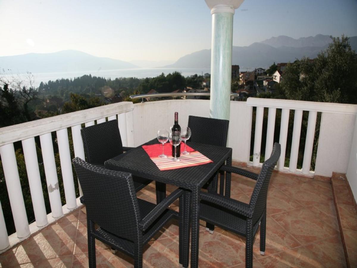 Apartments Villa Happy Mrcevac 外观 照片